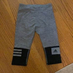 Adidas XS Girls gray/black cropped leggings. Performance material. New w tags.